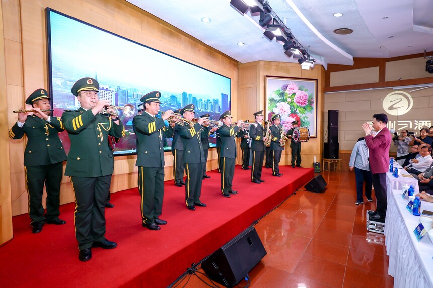 中联国兴部长将军艺术家联谊会在京举行