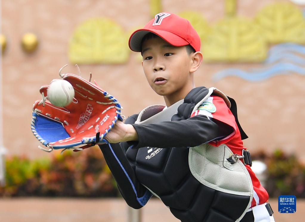 棒！校园里的棒球少年-第1张图片-益民生活网