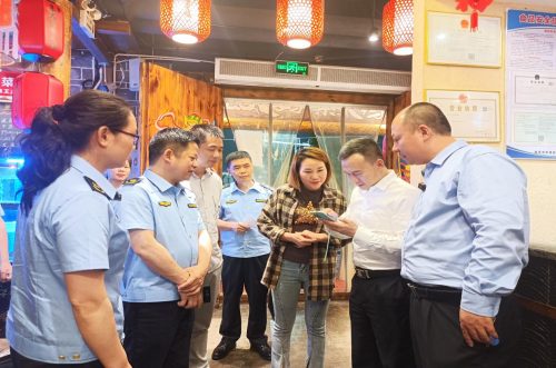 湖南湘潭市市场监管局开展制止餐饮浪费专项行动