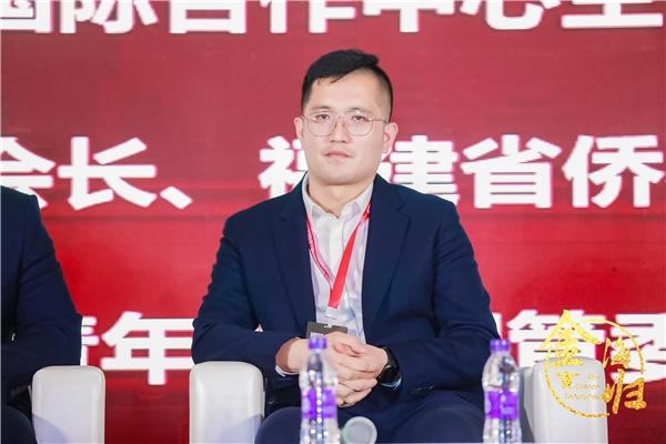 第八届中国（北京）海归投资论坛在京举行，亚洲卫视商业创业发展中心副主任刘庆顺应邀出席