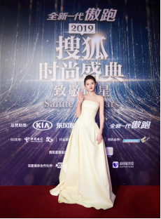 硬汉杨在葆拍戏落马吓坏工作人员导演找替身遭他冷拒：继
