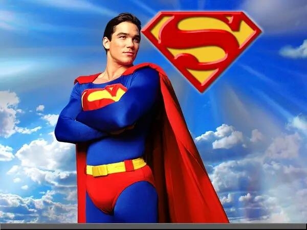 好莱坞第24届家庭电影奖主持人 最治愈的暖男超人:迪恩·凯恩