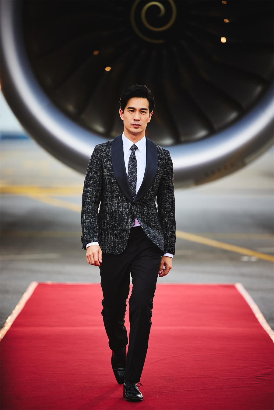 新艺经纪艺人方展发演员之路蜕变靠实力打拼自我天地