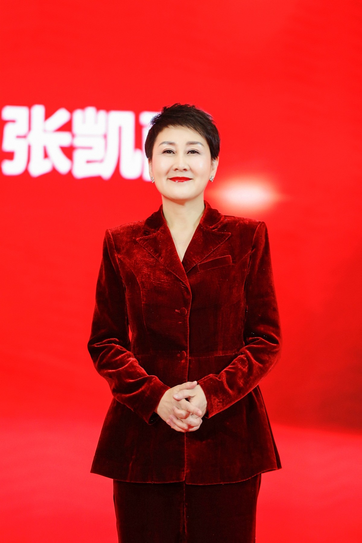 国民女神张凯丽 一个才华横溢的“老戏骨”-笑奇网