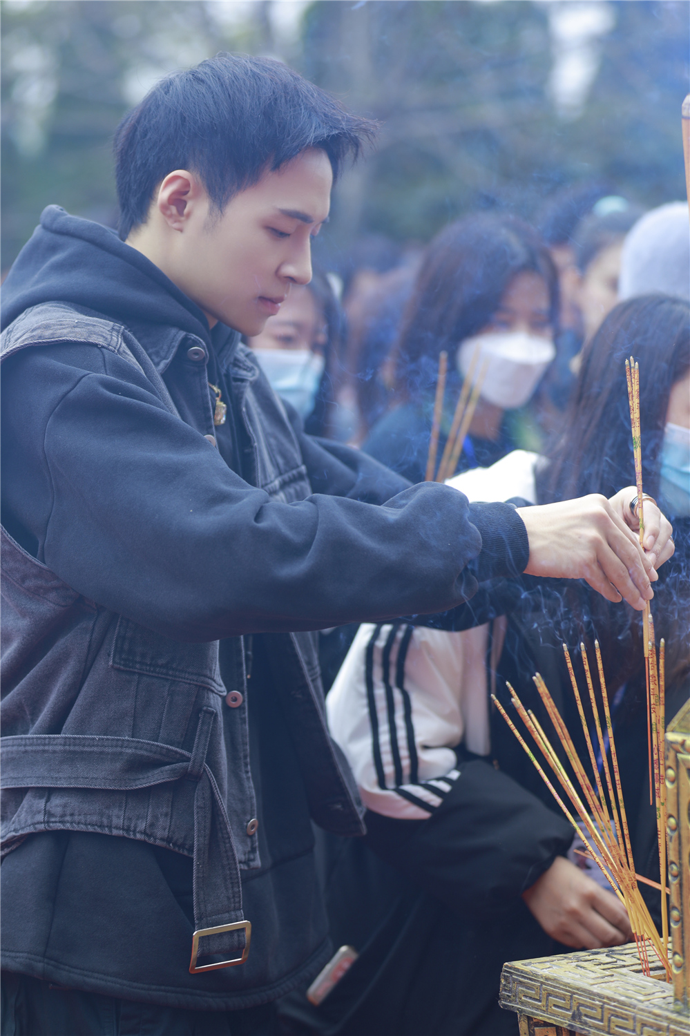 李家豪长月烬明官宣开机首次挑战古装仙侠