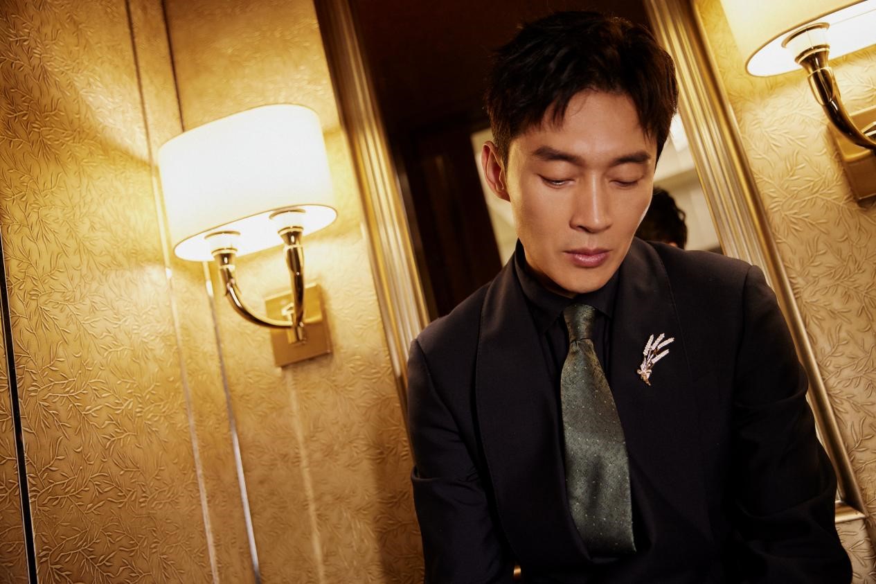 2021年,一部《觉醒年代》走进了很多观众心中,演员曹磊在剧中饰演的