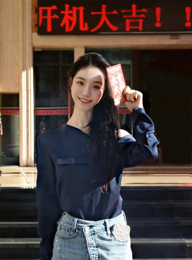 罗奕新电影夜阑人未静开机勇挑大梁期待值拉满