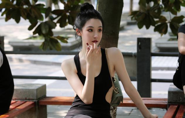 罗奕新电影夜阑人未静开机勇挑大梁期待值拉满