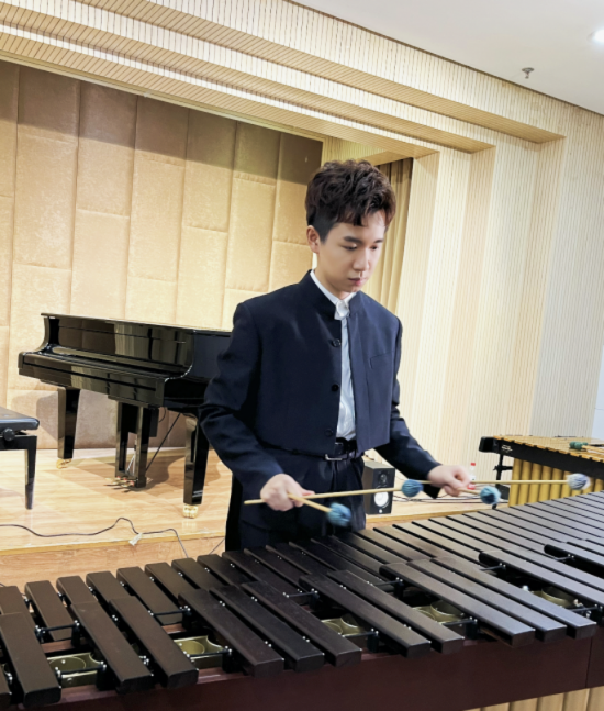 中国澳门马林巴木琴演奏家乔峰在京演奏获赞