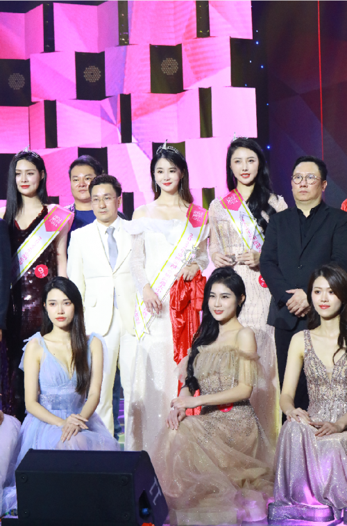 施静荣获2022亚洲小姐大中华总决赛冠军
