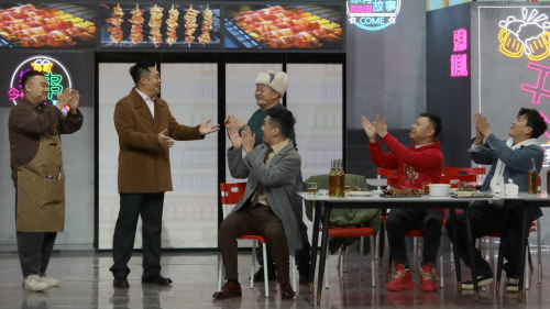城中的人城中的事城中的爱浅谈2024辽视春晚小品恋上一座城