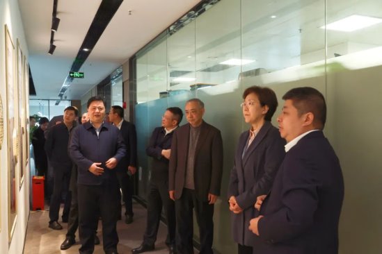 开门迎温暖重庆市政协副主席党组副书记李静一行莅临开林集团调研指导